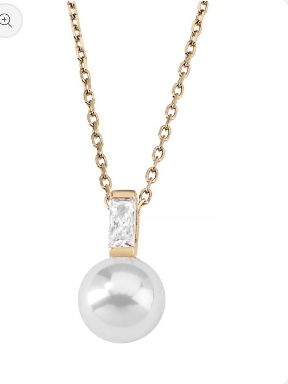 NWOT Majorca Selene White Pearl Necklace